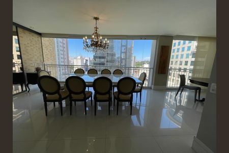 Apartamento à venda com 189m², 3 quartos e 3 vagas