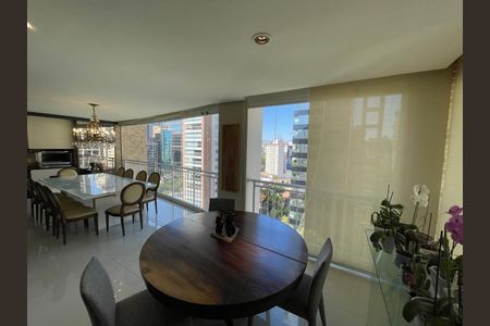 Apartamento à venda com 189m², 3 quartos e 3 vagas