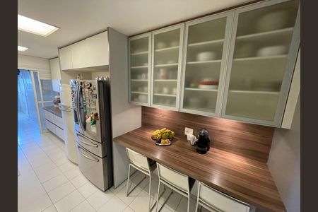 Apartamento à venda com 189m², 3 quartos e 3 vagas
