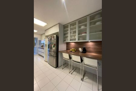 Apartamento à venda com 3 quartos, 189m² em Itaim Bibi, São Paulo