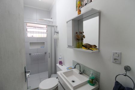 Casa para alugar com 225m², 2 quartos e 1 vaga Casa para alugar com 225m², 2 quartos e 1 vagaBanheiro 1