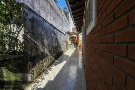 Casa para alugar com 225m², 2 quartos e 1 vaga Casa para alugar com 225m², 2 quartos e 1 vagaCorredor