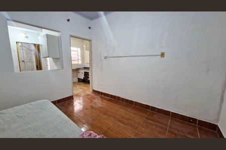 Sala/Quarto de casa para alugar com 1 quarto, 35m² em Vila Romano, São Paulo