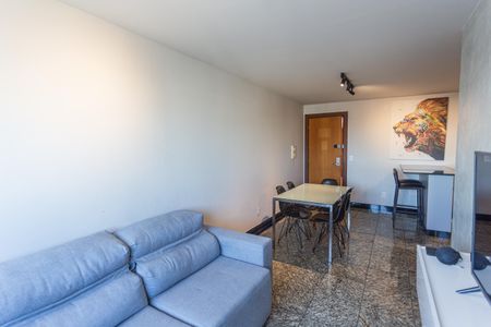 Sala de apartamento para alugar com 1 quarto, 48m² em Vila Suzana, Belo Horizonte