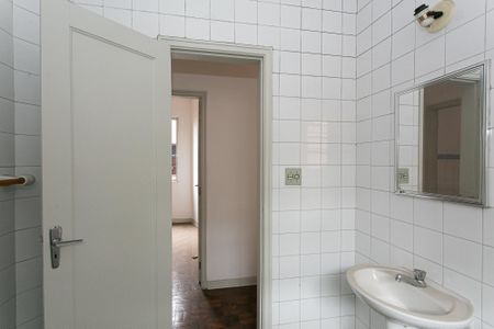 Apartamento para alugar com 70m², 2 quartos e sem vagaBanheiro