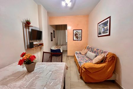 Apartamento para alugar com 66m², 2 quartos e sem vaga