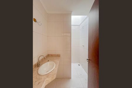 Casa de condomínio para alugar com 71m², 2 quartos e 1 vaga Casa de condomínio para alugar com 71m², 2 quartos e 1 vagaBanheiro da Suíte 2