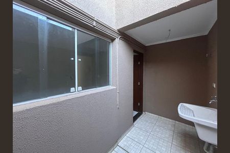 Casa de condomínio para alugar com 71m², 2 quartos e 1 vaga Casa de condomínio para alugar com 71m², 2 quartos e 1 vagaÁrea de Serviço