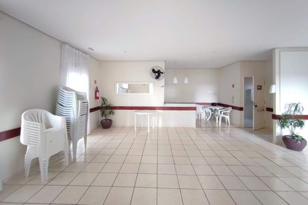 Apartamento para alugar com 46m², 2 quartos e 1 vaga Apartamento para alugar com 46m², 2 quartos e 1 vagaÁrea comum - Salão de festas