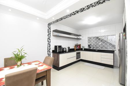 Casa para alugar com 220m², 3 quartos e 3 vagasCozinha