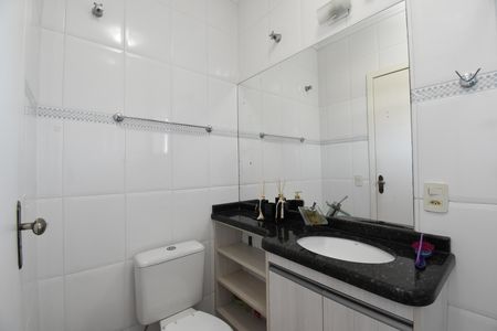 Casa para alugar com 220m², 3 quartos e 3 vagasBanheiro da Suíte