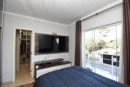 Casa para alugar com 220m², 3 quartos e 3 vagasSuíte