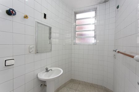 Banheiro de apartamento para alugar com 1 quarto, 70m² em Brás, São Paulo
