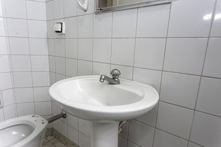 Apartamento para alugar com 70m², 1 quarto e sem vaga Apartamento para alugar com 70m², 1 quarto e sem vagaBanheiro