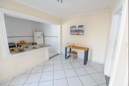 Casa para alugar com 100m², 3 quartos e 1 vaga Casa para alugar com 100m², 3 quartos e 1 vagaCopa
