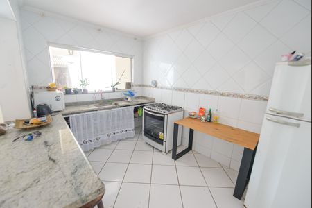 Casa para alugar com 100m², 3 quartos e 1 vaga Casa para alugar com 100m², 3 quartos e 1 vagaCozinha
