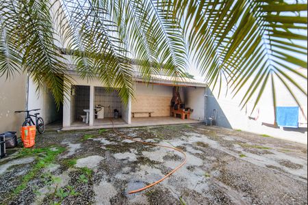 Casa para alugar com 100m², 3 quartos e 1 vaga Casa para alugar com 100m², 3 quartos e 1 vagaQuintal
