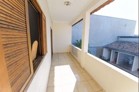 Casa para alugar com 100m², 3 quartos e 1 vaga Casa para alugar com 100m², 3 quartos e 1 vagaVaranda do Quarto 3