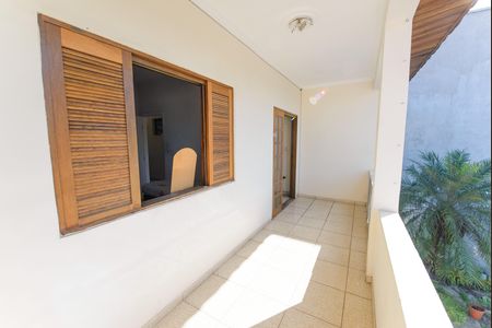 Casa para alugar com 100m², 3 quartos e 1 vaga Casa para alugar com 100m², 3 quartos e 1 vagaVaranda do Quarto 3