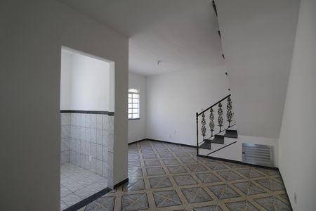 Sala de casa de condomínio para alugar com 2 quartos, 67m² em Taquara, Rio de Janeiro