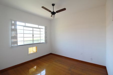 Quarto 2 de casa de condomínio para alugar com 2 quartos, 67m² em Taquara, Rio de Janeiro
