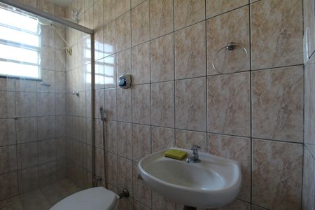 Casa de condomínio para alugar com 67m², 2 quartos e 1 vagaBanheiro
