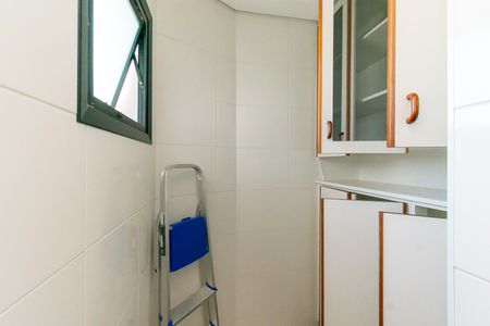 Apartamento para alugar com 130m², 3 quartos e 4 vagas Apartamento para alugar com 130m², 3 quartos e 4 vagasÁrea de Serviço