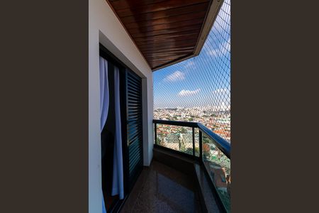Apartamento para alugar com 130m², 3 quartos e 4 vagas Apartamento para alugar com 130m², 3 quartos e 4 vagasSuíte - Varanda