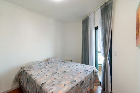 Apartamento para alugar com 130m², 3 quartos e 4 vagas Apartamento para alugar com 130m², 3 quartos e 4 vagasSuíte