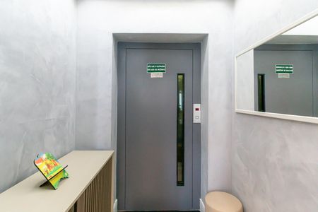 Apartamento para alugar com 130m², 3 quartos e 4 vagas Apartamento para alugar com 130m², 3 quartos e 4 vagasHall de entrada