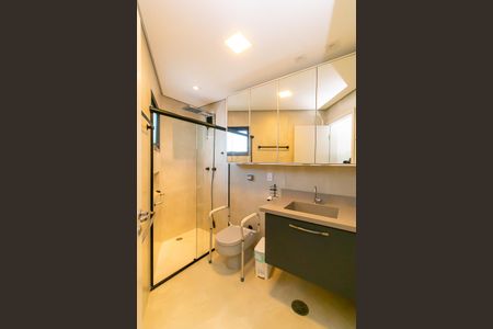 Apartamento para alugar com 130m², 3 quartos e 4 vagas Apartamento para alugar com 130m², 3 quartos e 4 vagasBanheiro social