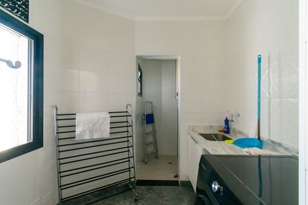 Apartamento para alugar com 130m², 3 quartos e 4 vagas Apartamento para alugar com 130m², 3 quartos e 4 vagasÁrea de Serviço