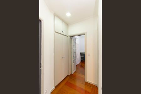 Apartamento para alugar com 130m², 3 quartos e 4 vagas Apartamento para alugar com 130m², 3 quartos e 4 vagasCorredor
