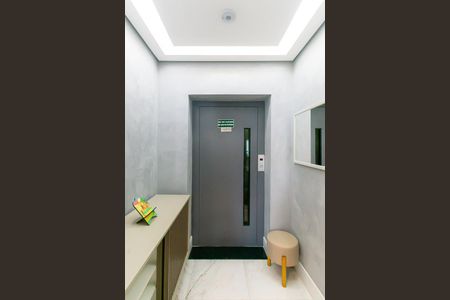 Apartamento para alugar com 130m², 3 quartos e 4 vagas Apartamento para alugar com 130m², 3 quartos e 4 vagasHall de entrada