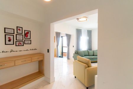 Apartamento para alugar com 130m², 3 quartos e 4 vagas Apartamento para alugar com 130m², 3 quartos e 4 vagasHall de entrada