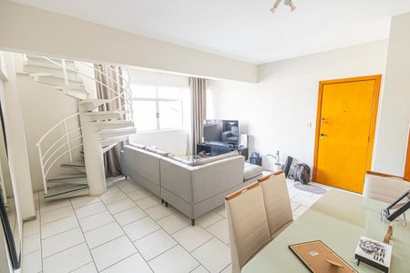 Apartamento à venda com 210m², 3 quartos e 2 vagas Apartamento à venda com 210m², 3 quartos e 2 vagasSala