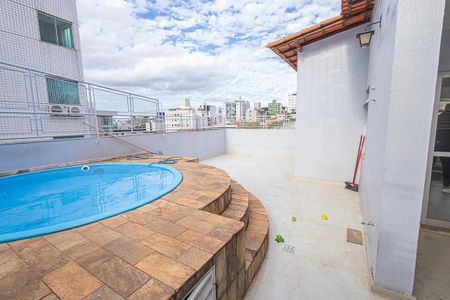 Apartamento à venda com 210m², 3 quartos e 2 vagas Apartamento à venda com 210m², 3 quartos e 2 vagasCobertura