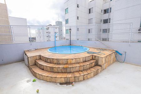 Apartamento à venda com 210m², 3 quartos e 2 vagas Apartamento à venda com 210m², 3 quartos e 2 vagasCobertura