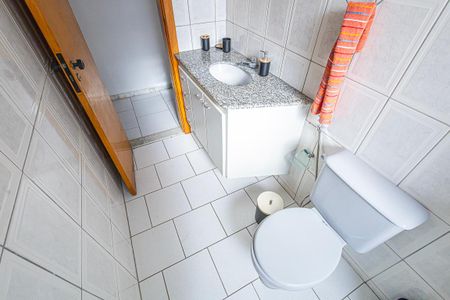Apartamento à venda com 210m², 3 quartos e 2 vagas Apartamento à venda com 210m², 3 quartos e 2 vagasBanheiro 01