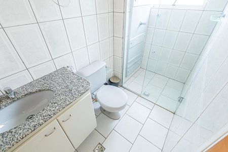 Apartamento à venda com 210m², 3 quartos e 2 vagas Apartamento à venda com 210m², 3 quartos e 2 vagasBanheiro 02