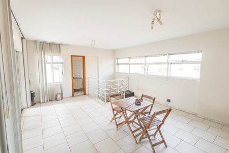 Apartamento à venda com 210m², 3 quartos e 2 vagas Apartamento à venda com 210m², 3 quartos e 2 vagasSala cobertura