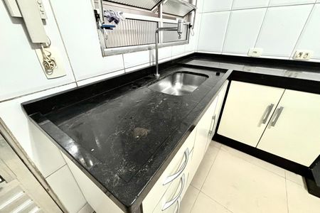 Cozinha  de casa para alugar com 1 quarto, 50m² em Jardim Lourdes, Ferraz de Vasconcelos