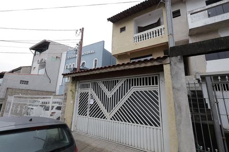 Fachada de casa à venda com 3 quartos, 168m² em Utinga, Santo André