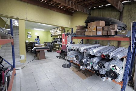 Garagem de casa à venda com 3 quartos, 168m² em Utinga, Santo André