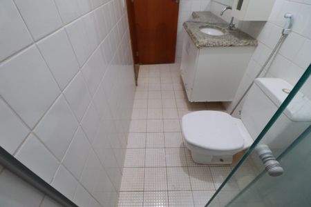 Banheiro  de apartamento para alugar com 1 quarto, 49m² em Nova Ribeirânia, Ribeirão Preto