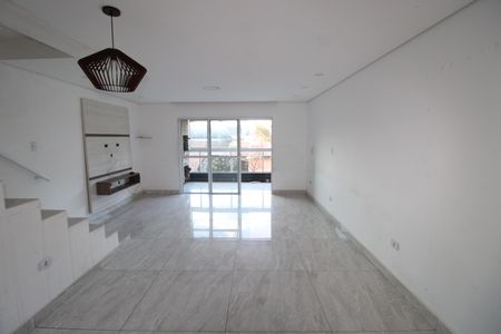 Sala de casa para alugar com 4 quartos, 245m² em Vila Carmosina, São Paulo