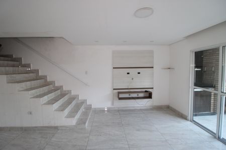 Sala de casa para alugar com 4 quartos, 245m² em Vila Carmosina, São Paulo