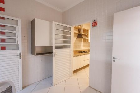 Casa para alugar com 250m², 6 quartos e 5 vagas Casa para alugar com 250m², 6 quartos e 5 vagasÁrea de Serviço