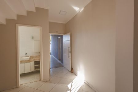 Casa para alugar com 250m², 6 quartos e 5 vagas Casa para alugar com 250m², 6 quartos e 5 vagasHall de entrada