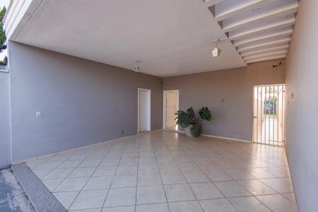 Casa para alugar com 250m², 6 quartos e 5 vagas Casa para alugar com 250m², 6 quartos e 5 vagasGaragem